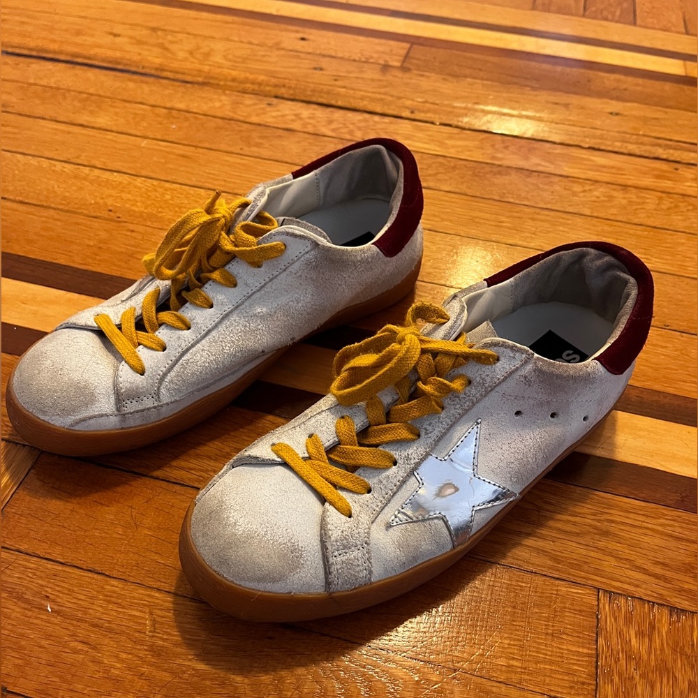 GOLDEN GOOSE SUPERSTARS